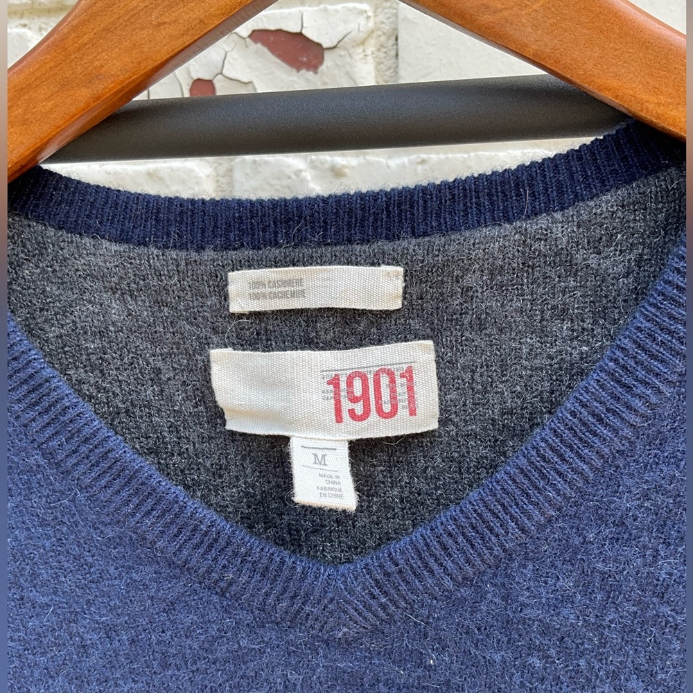 1901 Men’s Navy 100% Cashmere Sweater